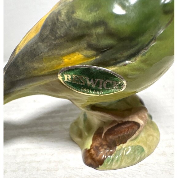 Beswick Greenfinch Ceramic Bird Figurine No. 2105A England First Version - Picture 2 of 9